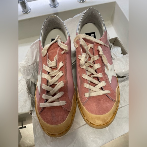 Brand new in box Golden Goose sneakers size 40 - Picture 2 of 8